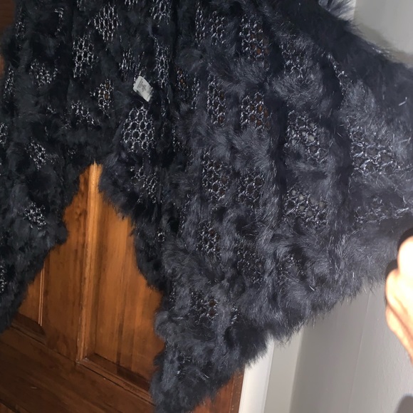 Knitted Rabbit vest M/L - Picture 4 of 8